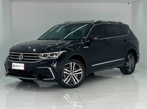 VOLKSWAGEN TIGUAN 2.0 300 TSI GASOLINA ALLSPACE R-LINE AUTOMÁTICO VOLKSWAGEN TIGUAN 2.0 300 TSI GASOLINA ALLSPACE R-LINE AUTOMÁTICO